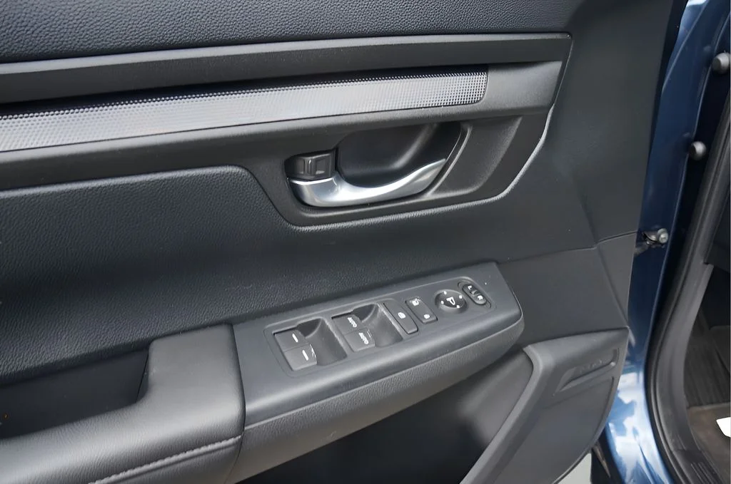 Used 2025 Canyon River Blue Met Honda EX image 15