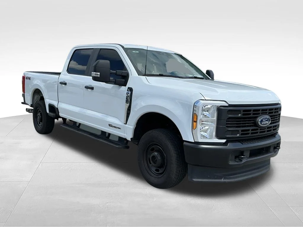 Used 2026 White Ford XL image 13