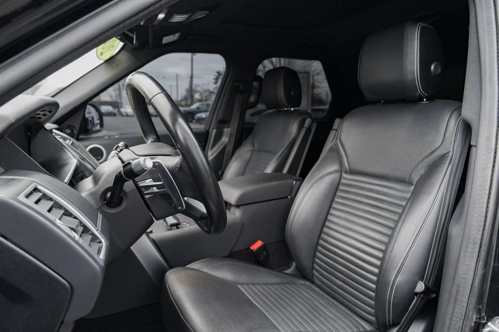Used 2021 Black Land Rover S R-Dynamic image 23