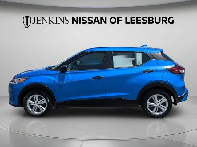 Used 2025 Blue Nissan S image 7