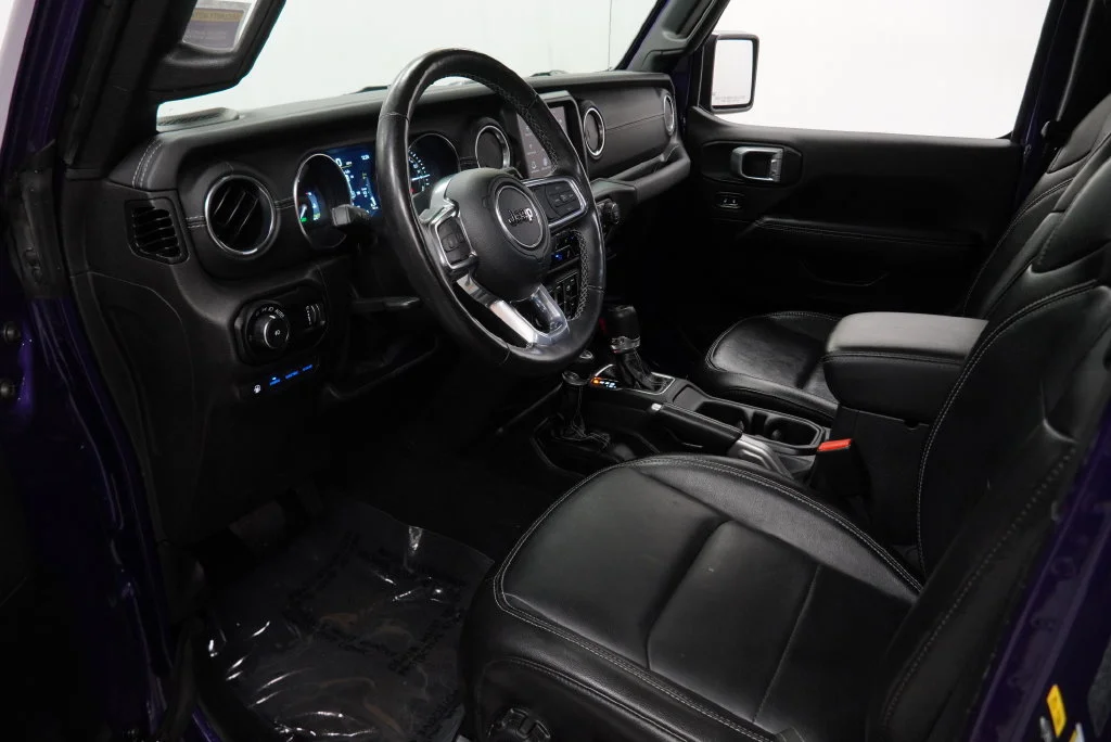 Certified Used 2023  Jeep Sahara 4xe image 22