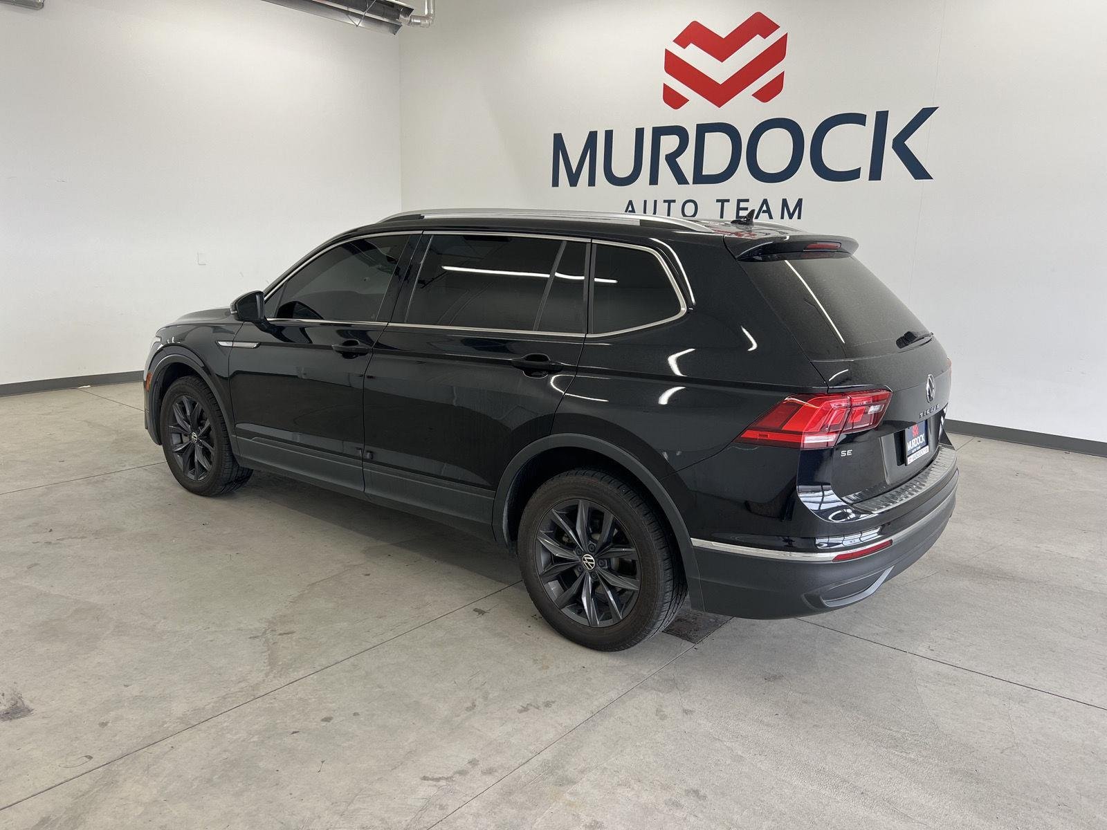 2022 Volkswagen Tiguan SE - Photo 2