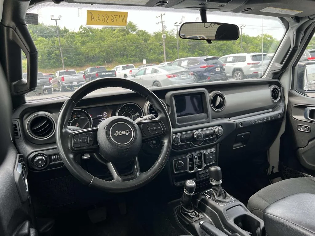 Used 2021 White Jeep Unlimited Willys image 19