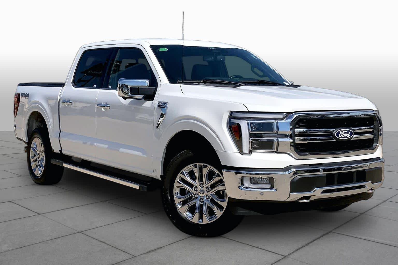 Used 2024 Star White Metallic Tri-Coat Ford LARIAT image 3