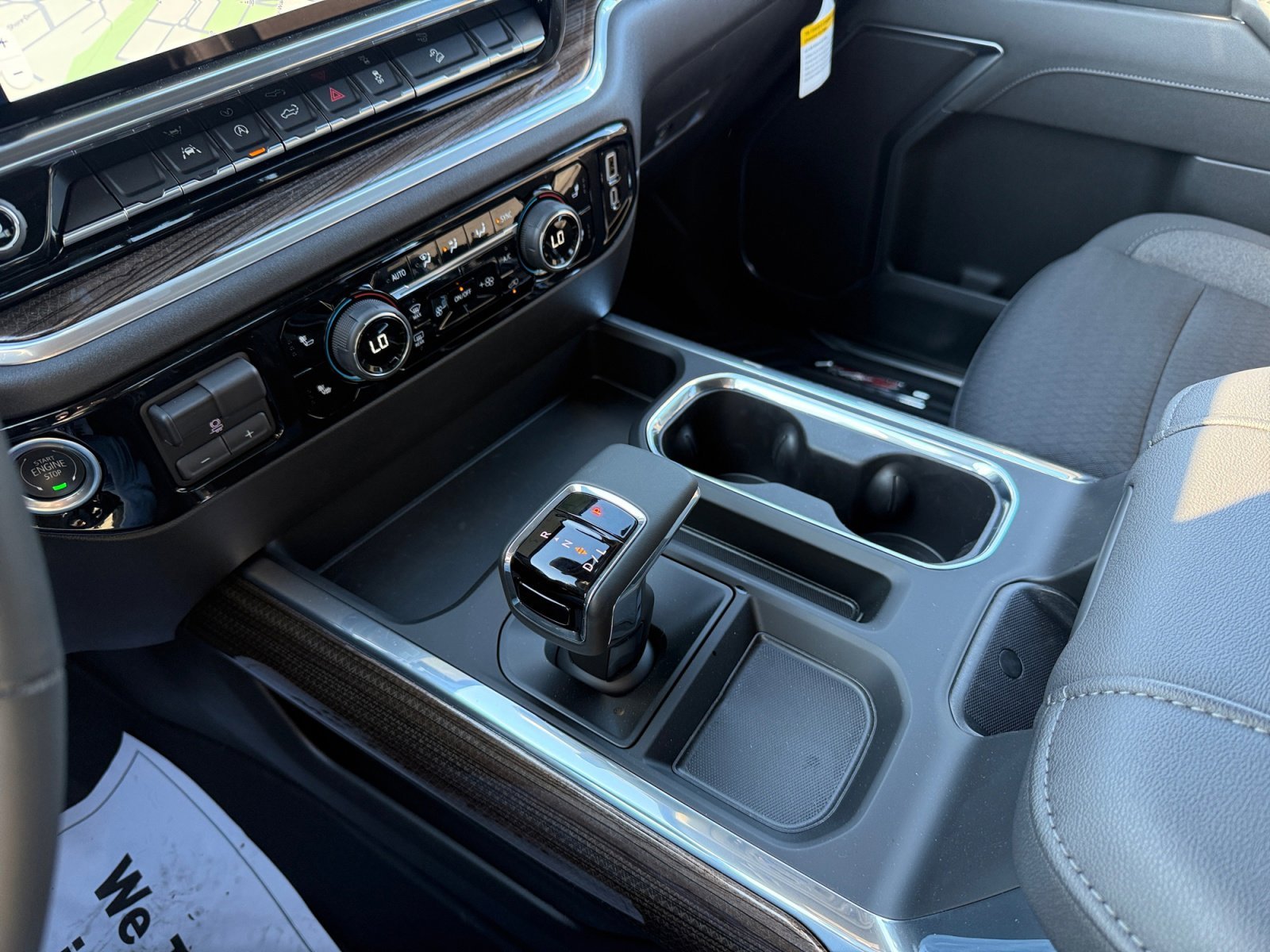 2025 Chevrolet Silverado 1500 LT - Photo 13