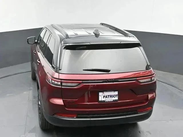 New 2025 Velvet Red Pearl-Coat Exterior Paint Jeep Limited image 33