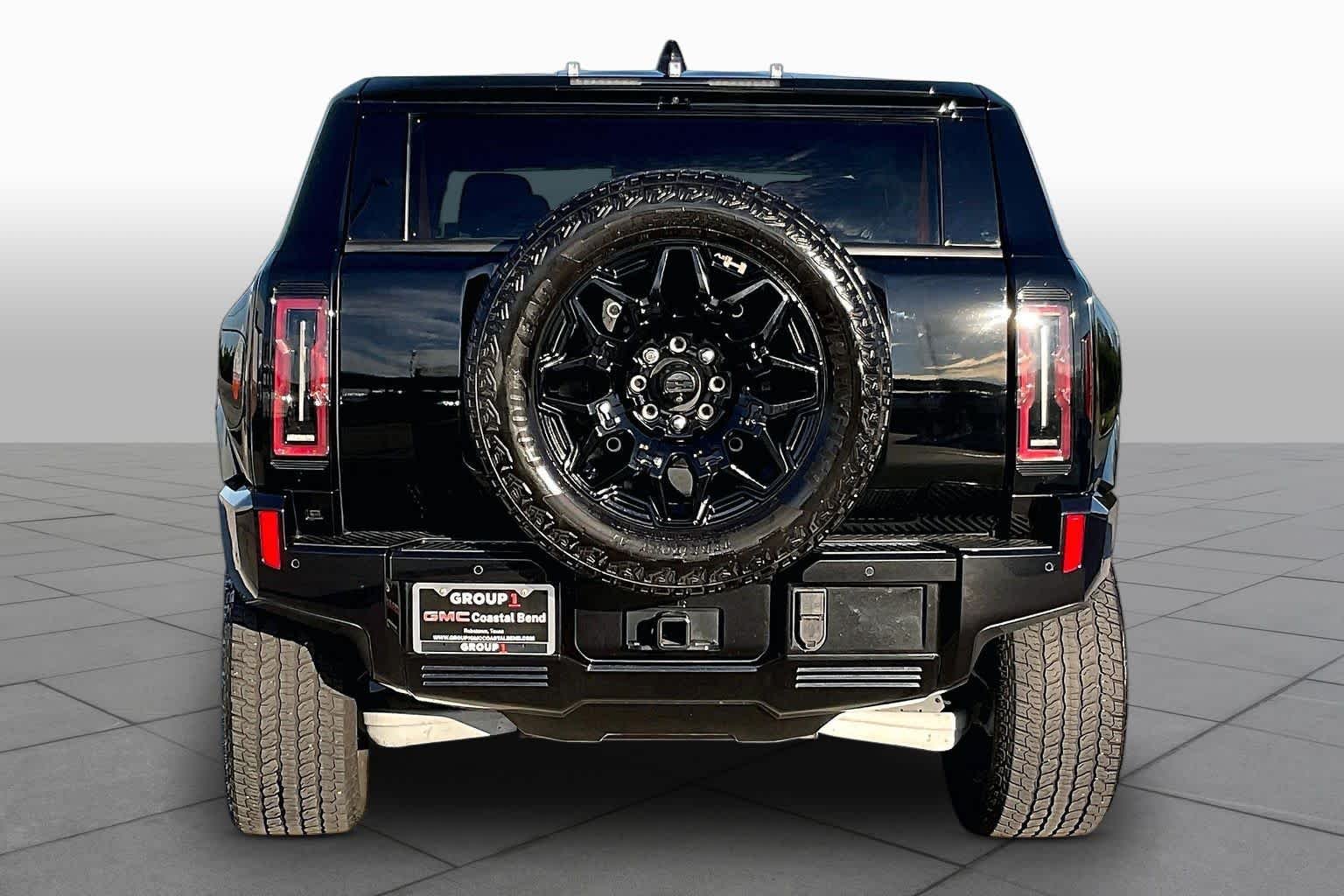 Used 2025 Void Black GMC 2X image 4