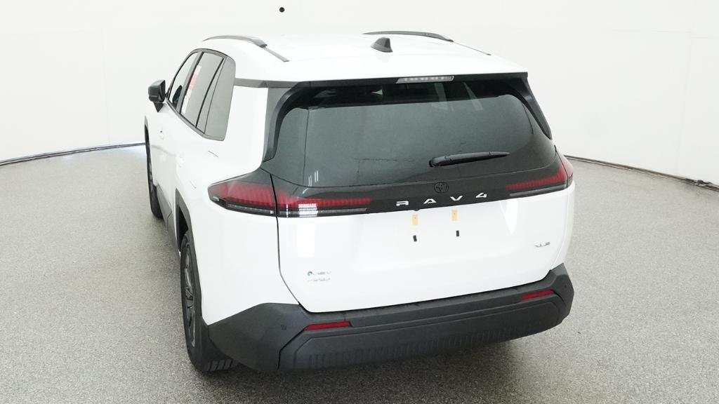 New 2026 Ice Cap Toyota XLE Premium image 18