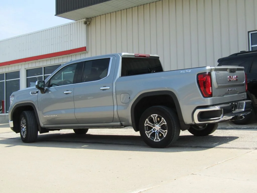 Used 2025 Sterling GMC SLT image 10