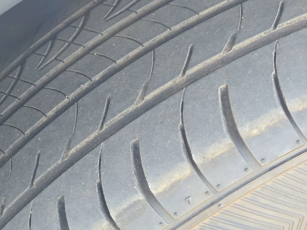 Used 2025 Silver Jeep Limited image 49