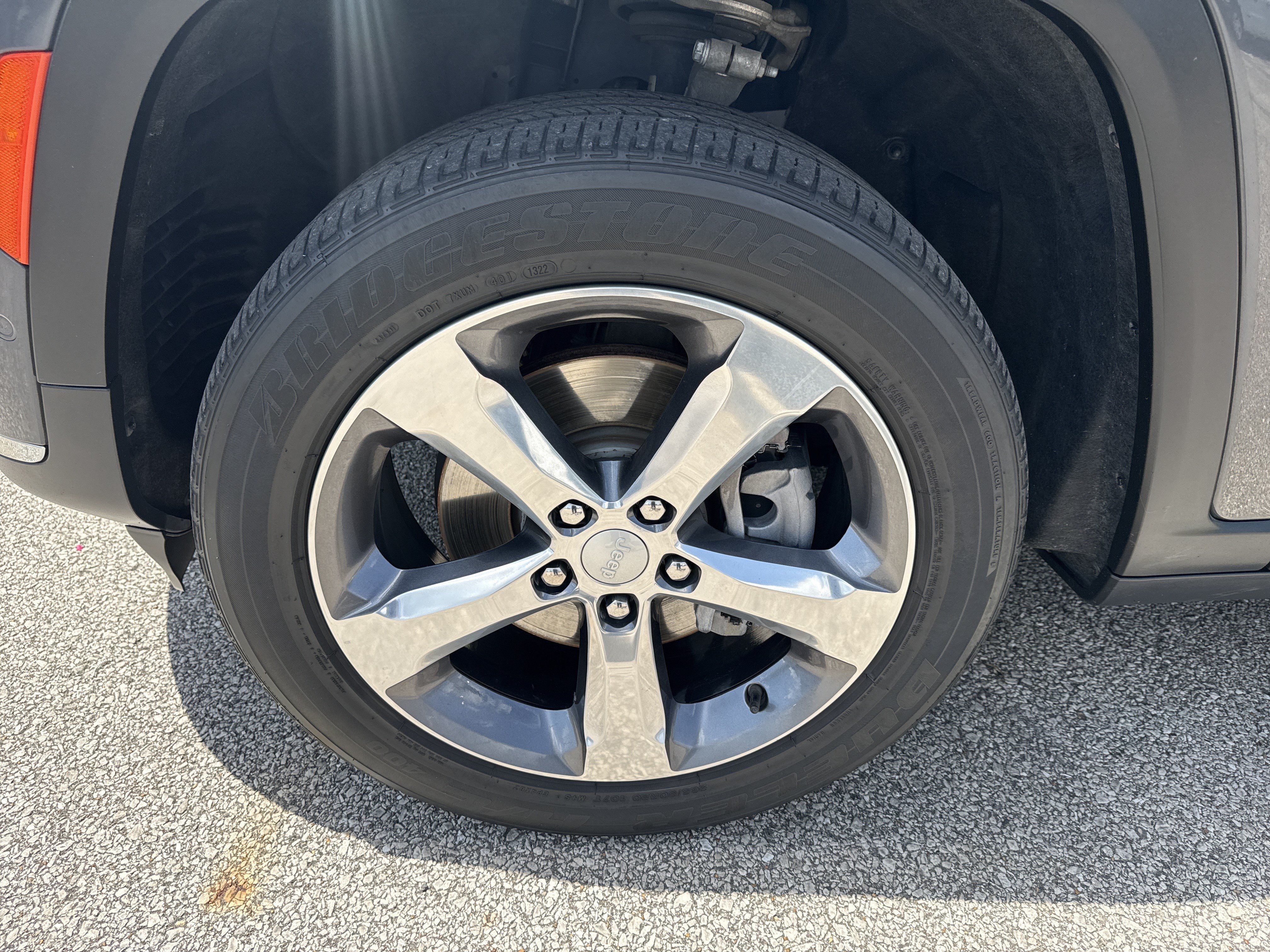 Used 2022 Baltic Gray Metallic Clearcoat Jeep Limited image 13
