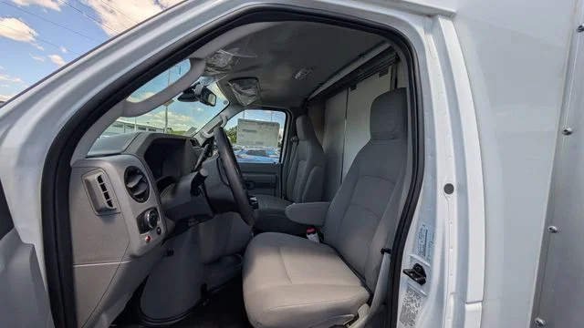 New 2027 Oxford White Ford E-450 DRW image 10
