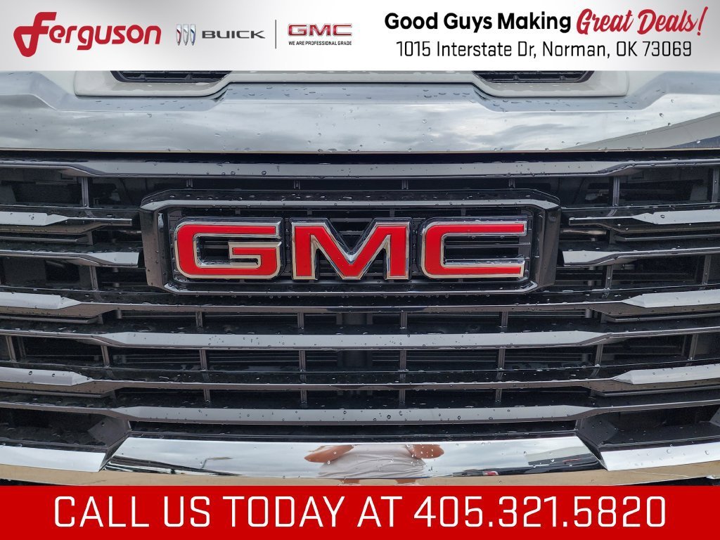 New 2026 Summit White GMC Pro image 9