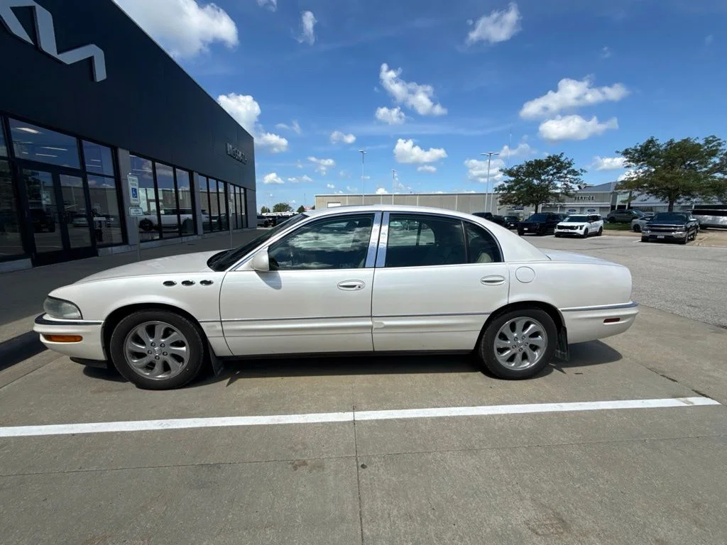 Used 2005 White Buick Ultra image 4