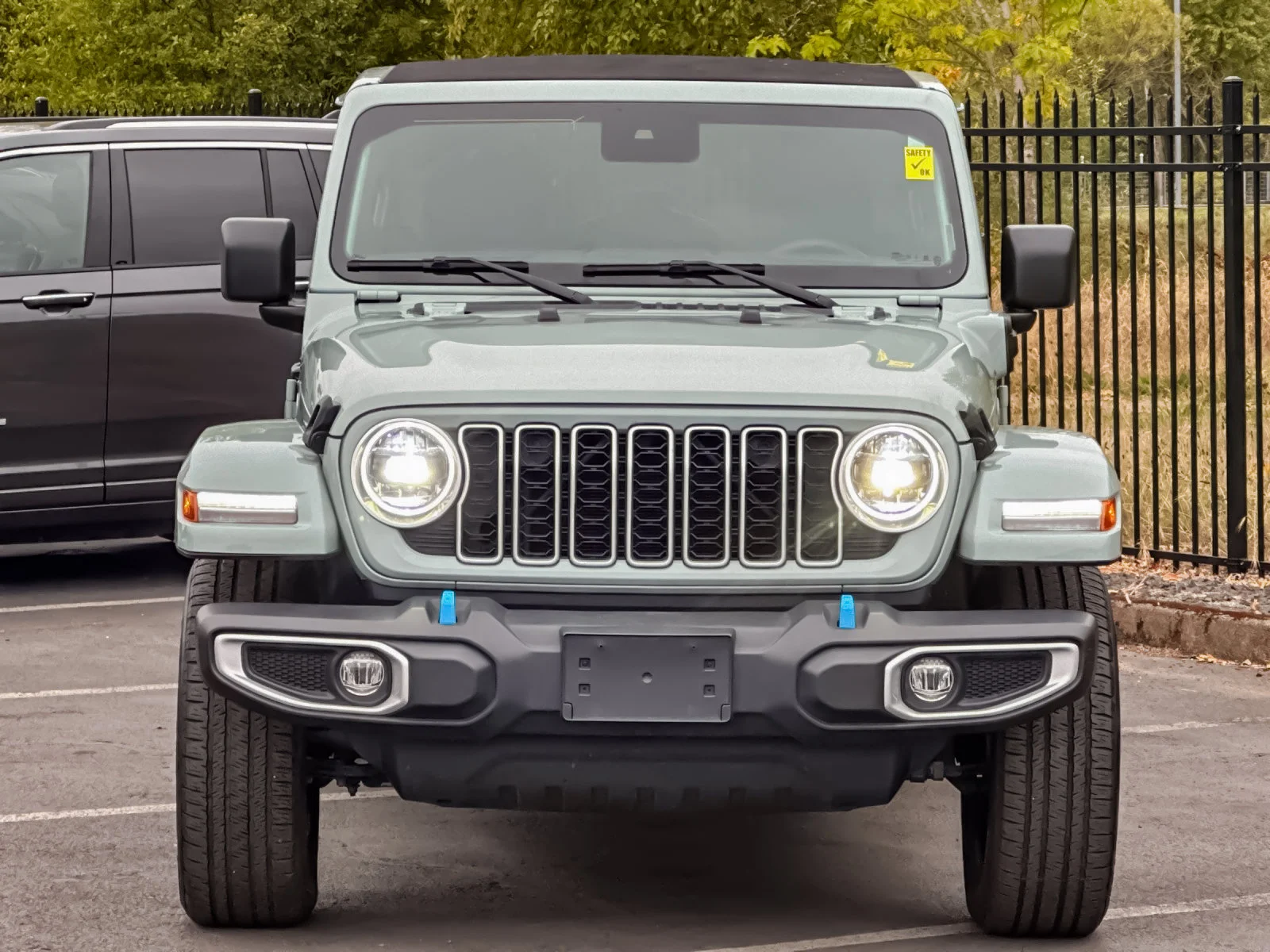 Used 2024 Gray Jeep Sahara 4xe image 8