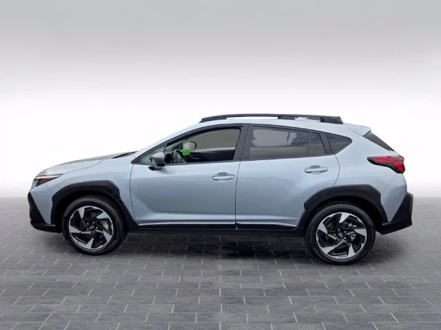 Used 2024 Ice Silver Metallic Subaru Limited image 4