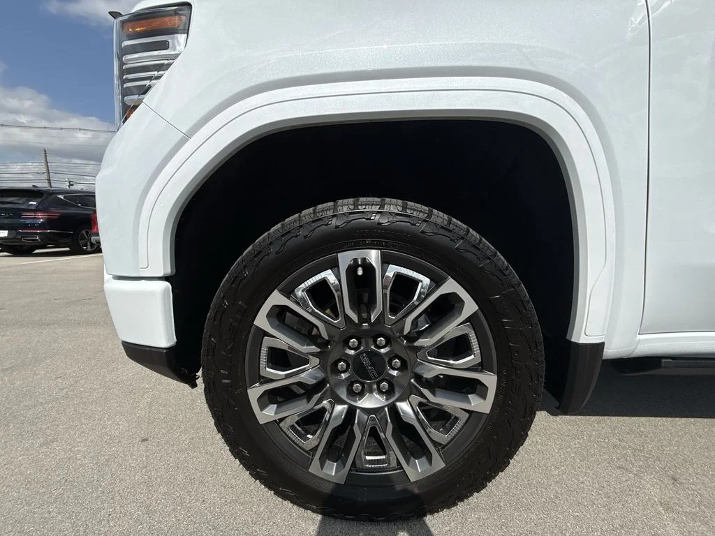 Used 2026 White GMC Denali Ultimate image 10