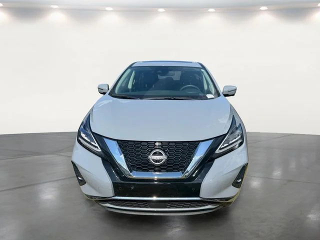Used 2023 Gray Nissan SL image 6