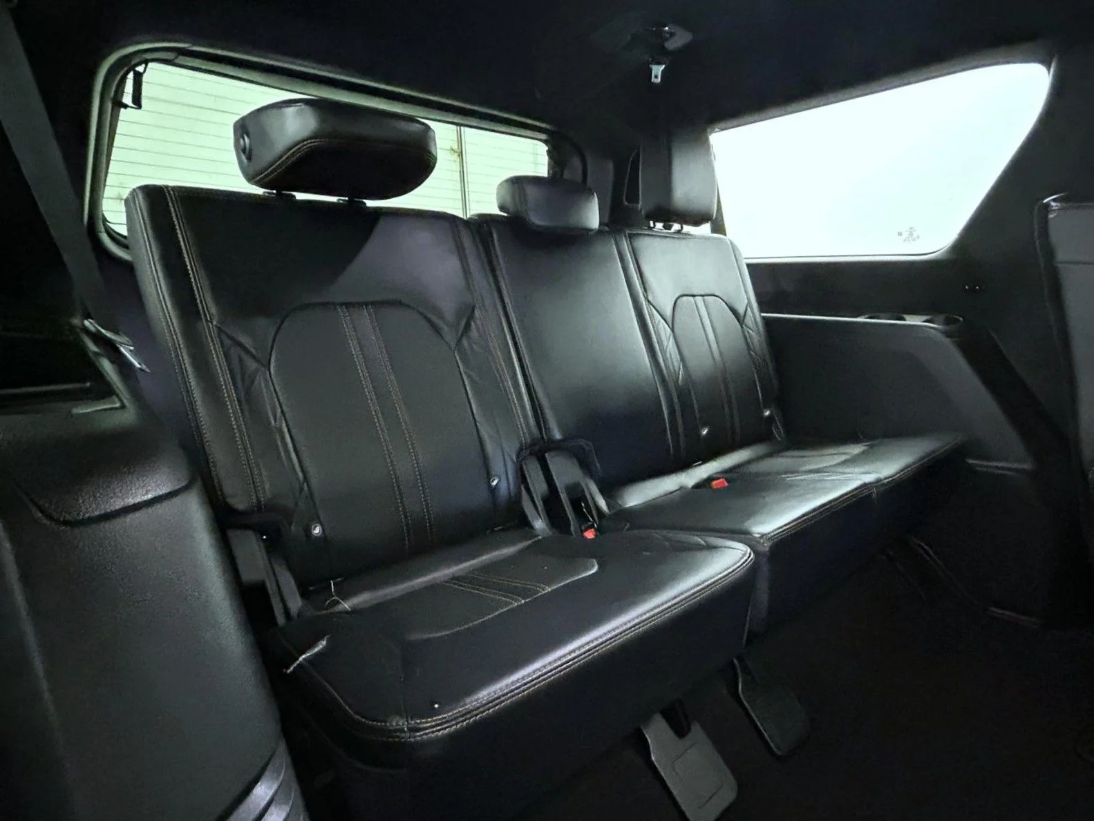 Used 2024 White Ford Platinum image 20
