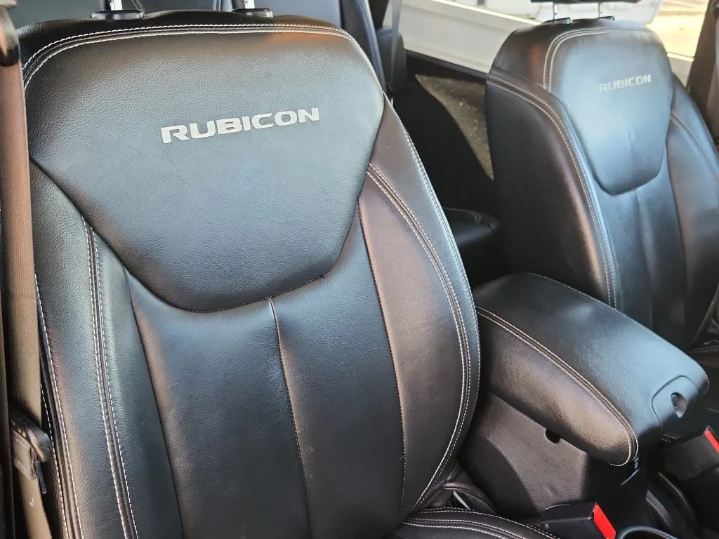 Used 2016 Silver Jeep Rubicon image 13