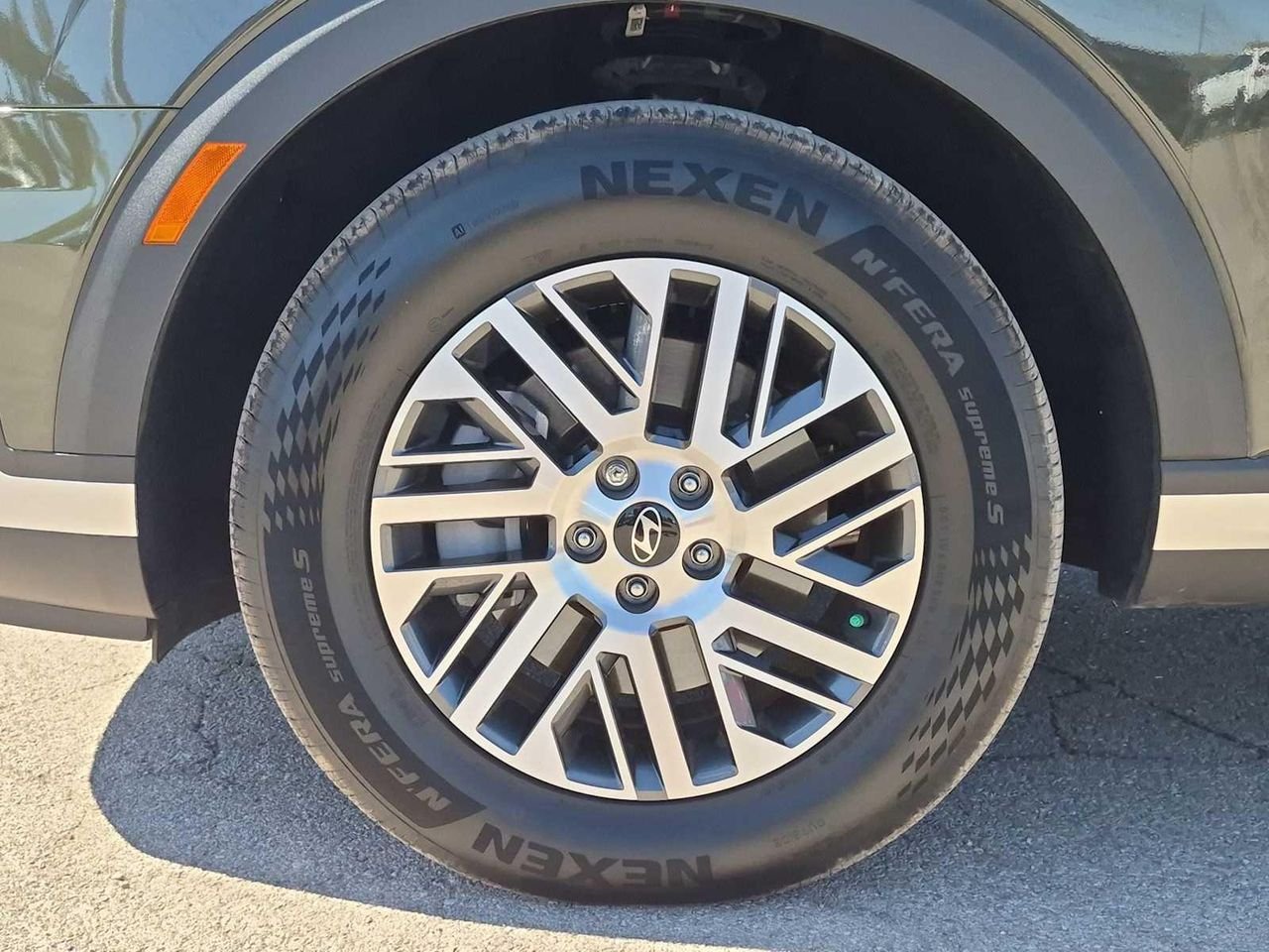New 2026 Titan Green Hyundai SEL AWD image 13