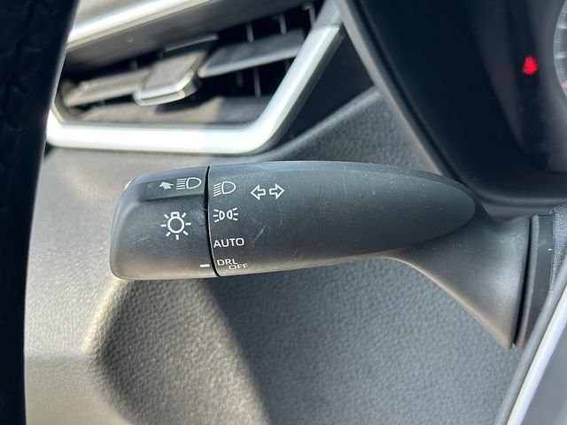 Certified Used 2022 Silver Toyota SE image 27