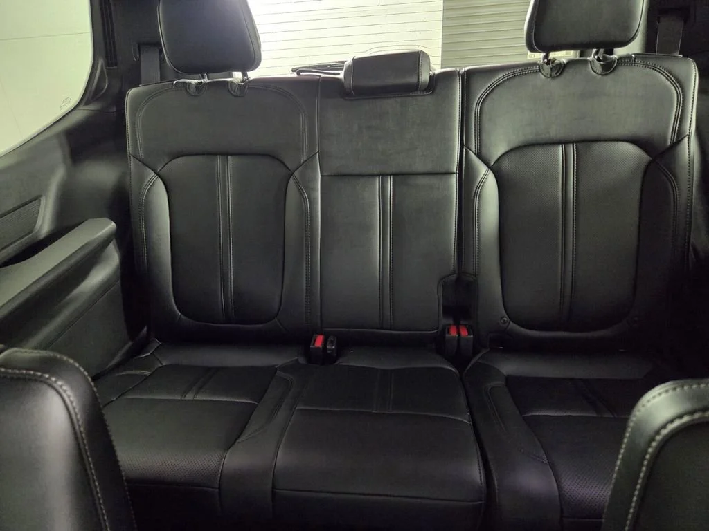 New 2026 Baltic Gray Metallic Clearcoat Jeep Limited Altitude image 17