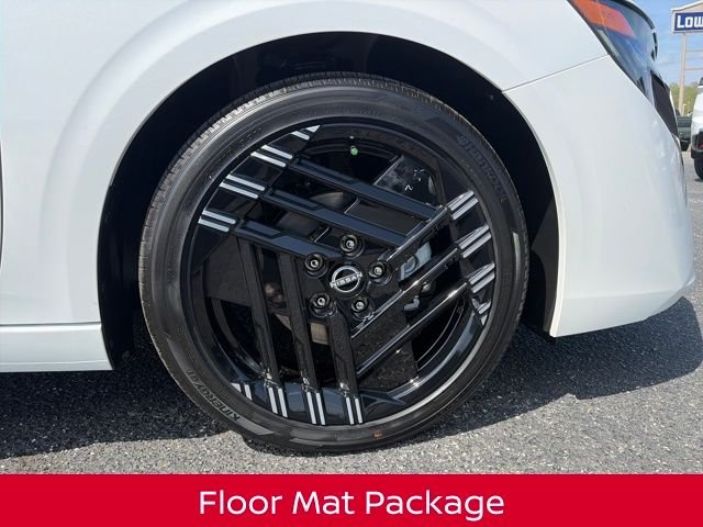 New 2026 Aspen White TriCoat / Super Black Two-tone Nissan SR image 10