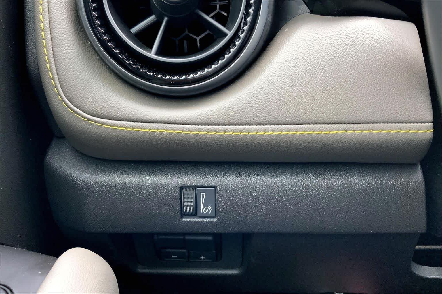 2023 Chevrolet Colorado ZR2 - Photo 33