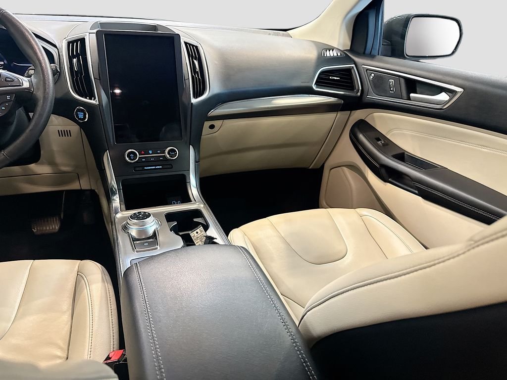Used 2022 Gray Ford Titanium image 25