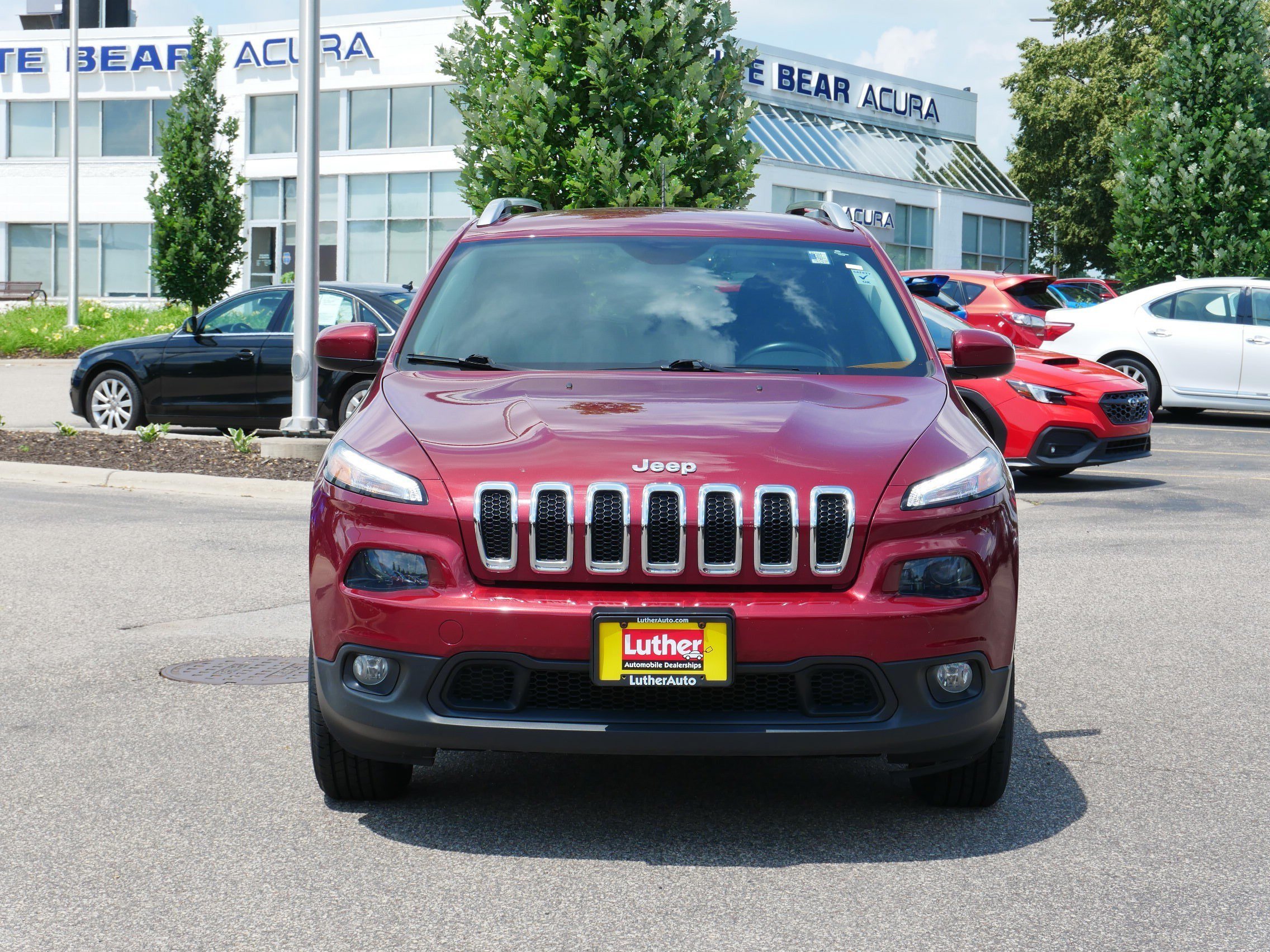 Used 2014 Jeep Cherokee Latitude with VIN 1C4PJMCS4EW124308 for sale in Vadnais Heights, Minnesota