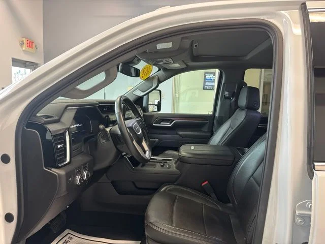 2025 GMC Sierra 3500HD Denali - Photo 16