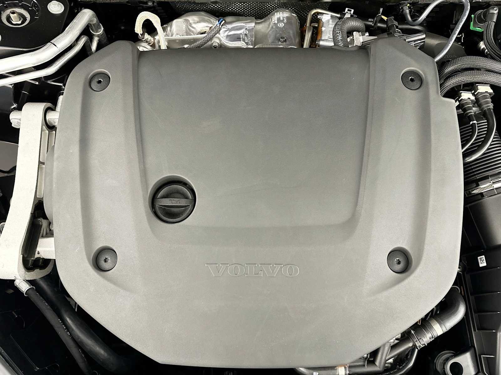 2025 Volvo XC90 Plus - Photo 27