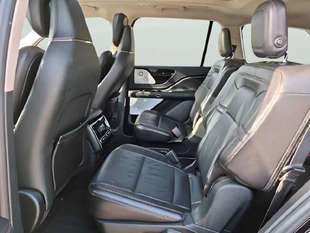 Used 2020 Black Lincoln Reserve image 39