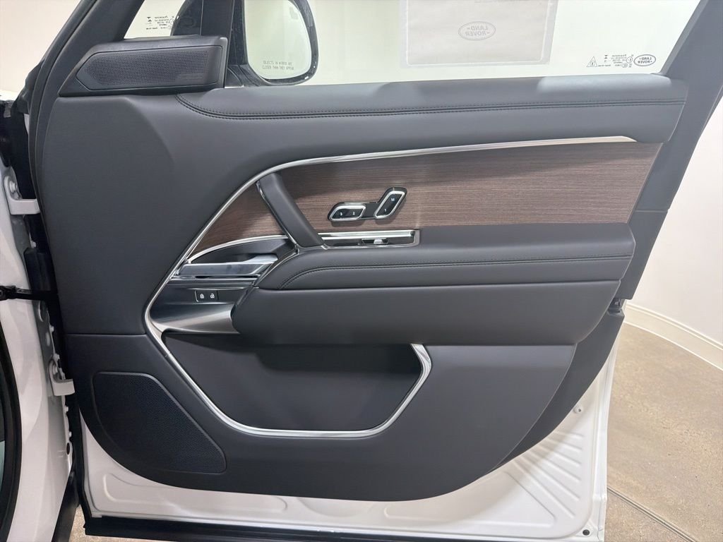 2026 Land Rover Range Rover SE - Photo 23