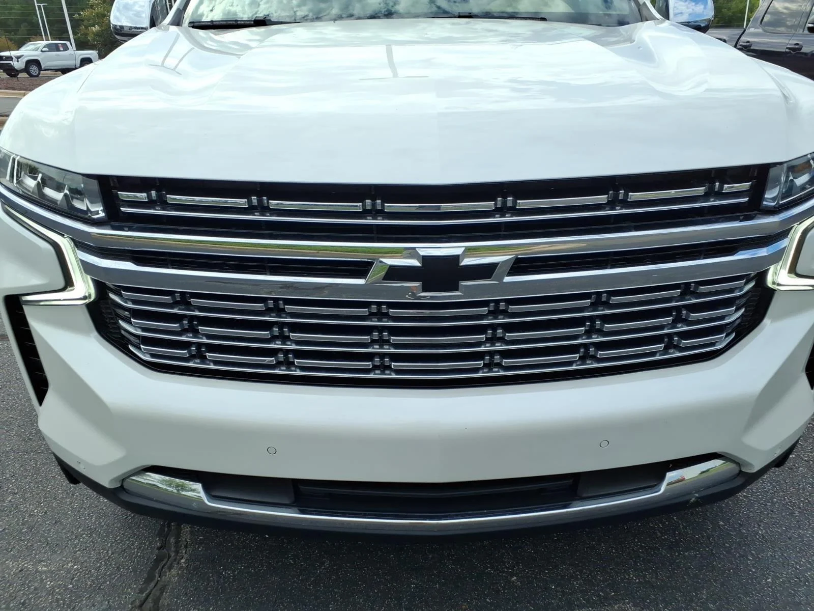 Used 2023 Summit White Chevrolet Premier image 19