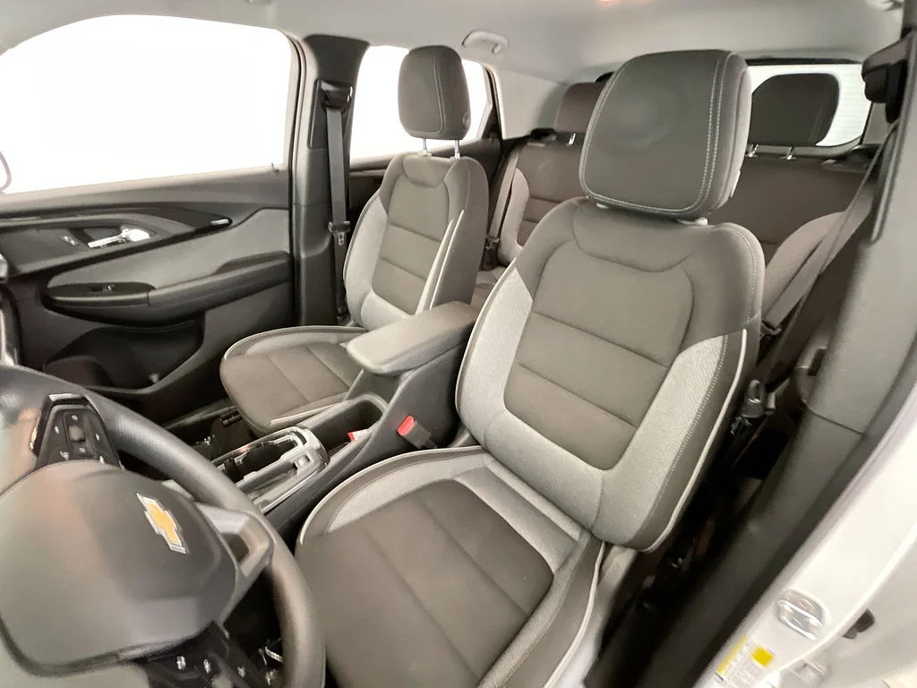 Used 2023 Summit White Chevrolet LT image 19