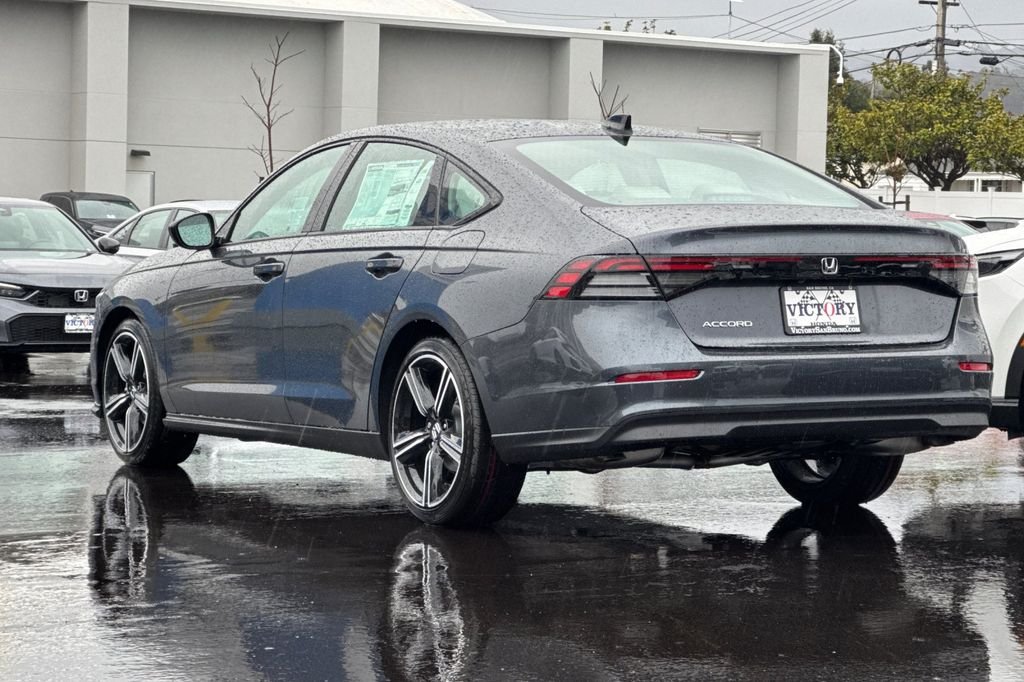 New 2026 Meteorite Gray Metallic Honda SE image 6