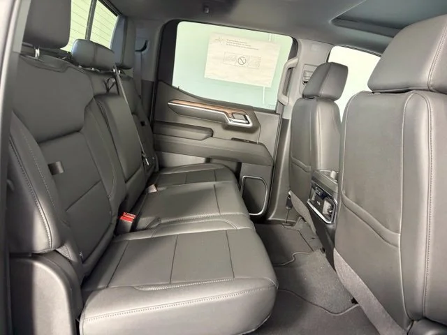 2026 GMC Sierra 1500 SLT - Photo 40
