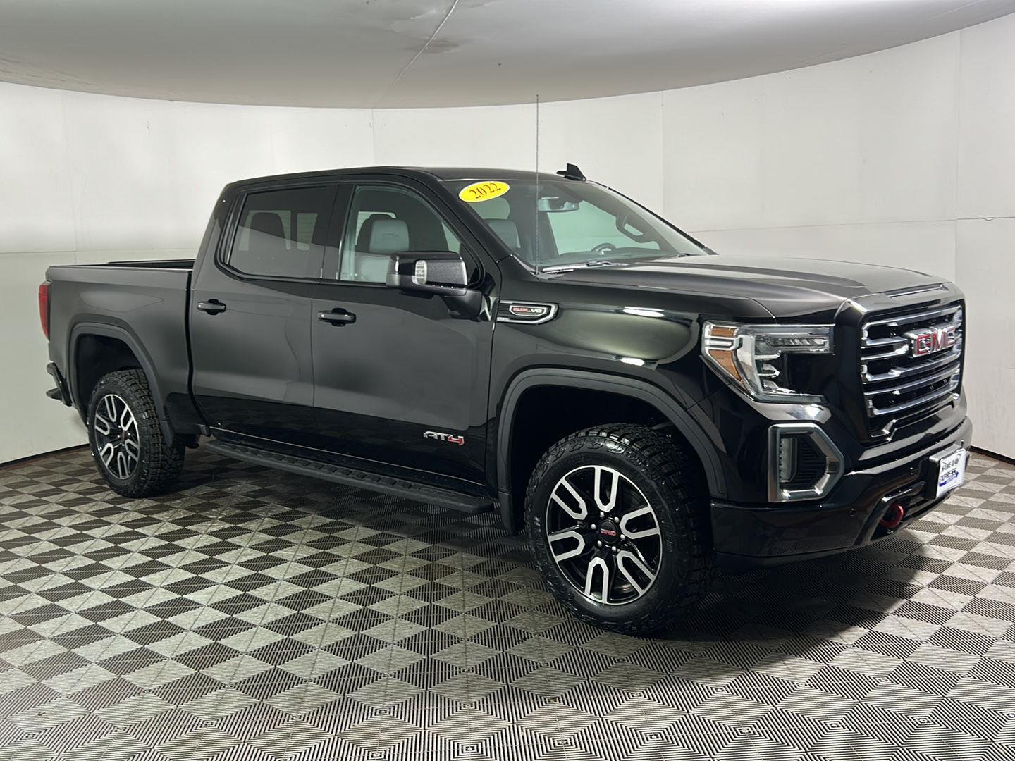 Used 2022 Onyx Black GMC AT4 image 6