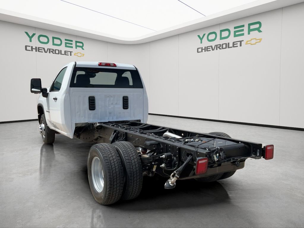 New 2026 Summit White Chevrolet Work Truck image 43