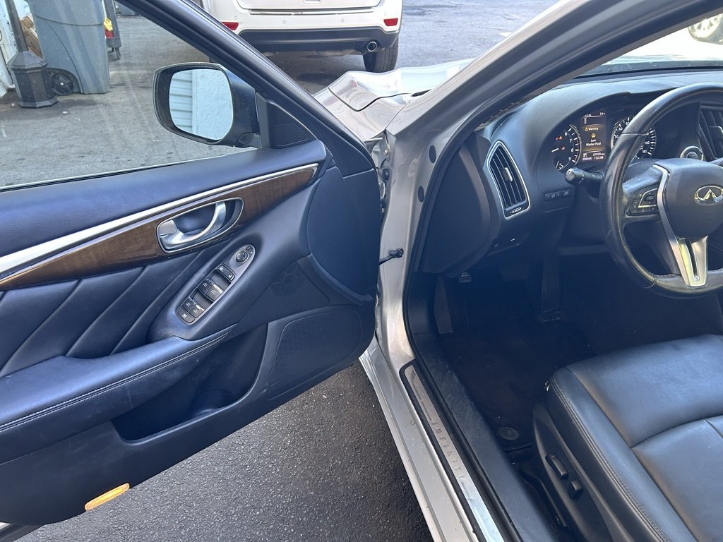 2019 Infiniti Q50 3.0t LUXE photo 2