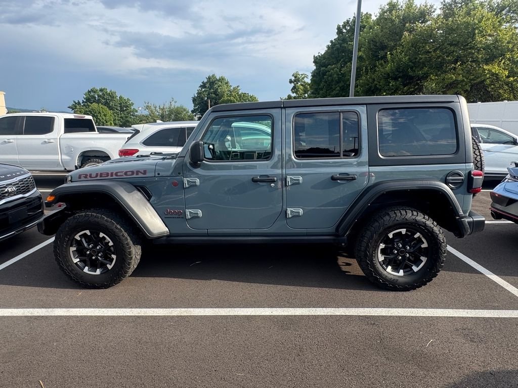 Used 2025 Gray Jeep Rubicon image 6