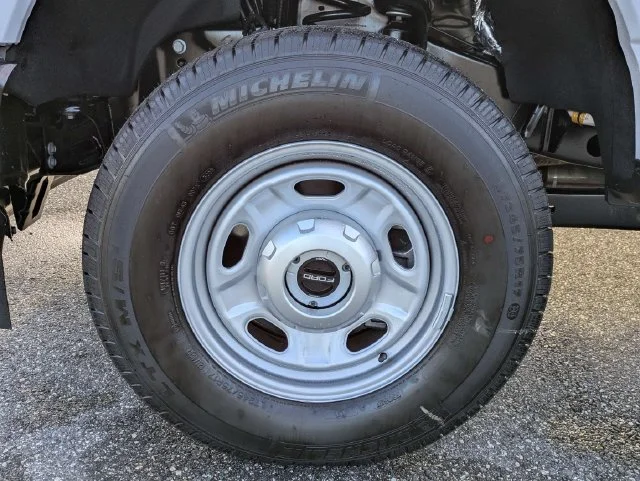 New 2027 Oxford White Ford F-250® XL image 11