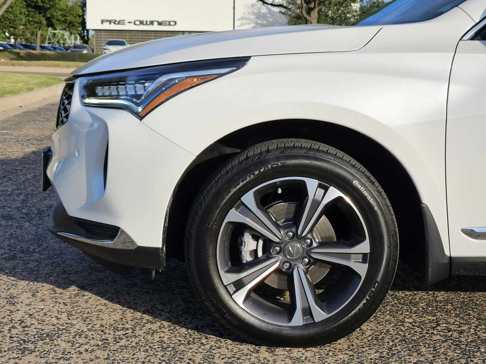 Used 2025 Platinum White Pearl Acura w/Technology Package image 5