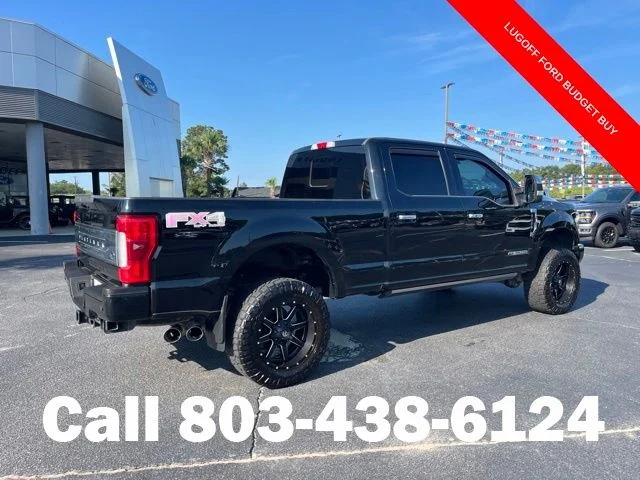 Used 2017  Ford Platinum image 3