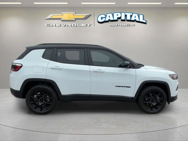 Used 2023 White Jeep Altitude 4x4 image 7
