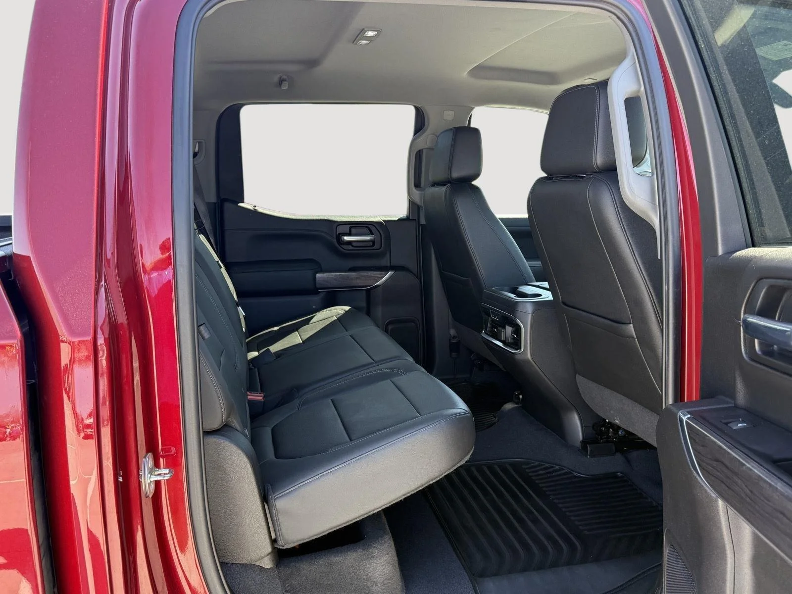 Used 2019 Cajun Red Tintcoat Chevrolet LTZ image 12