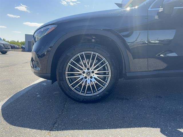 New 2026 Black Mercedes-Benz GLC 300 4MATIC® image 7