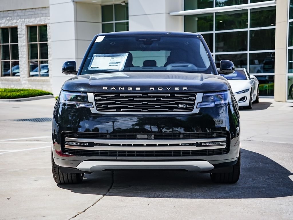 New 2026 Santorini Black Land Rover SE image 3